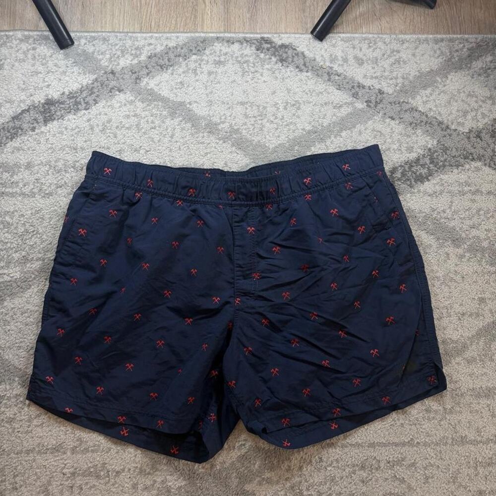 The north face navy swim trunks size XL. 5 inch inseam. Netting inside